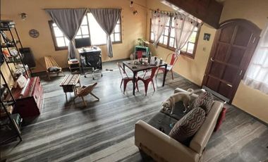 PH en venta en Lanús