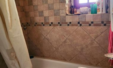 Chalet  muy buen barrio cercano a importante avenida