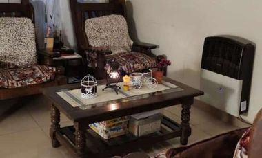 Chalet  muy buen barrio cercano a importante avenida