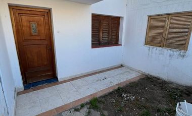 VENTA - OPORTUNIDAD - CASA ALTA CORDOBA - PATIO , 4 DORMITORIOS
