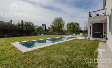 Venta de casa en el Club de Campo La Candida
