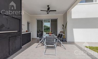 Venta de casa en el Club de Campo La Candida