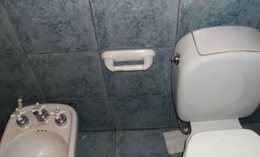 AMPLIO DEPTO 1 DORM PLENO CENTRO CALLE BUENOS AIRES A METROS DE AV. ARG.