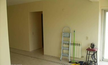 AMPLIO DEPTO 1 DORM PLENO CENTRO CALLE BUENOS AIRES A METROS DE AV. ARG.