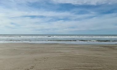 Venta - Casa - Costa Del Este - Playa - 4 ambientes -