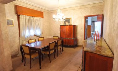 Chalet en Turdera con 3 dormitorios y oficina - APTO CRÉDITO