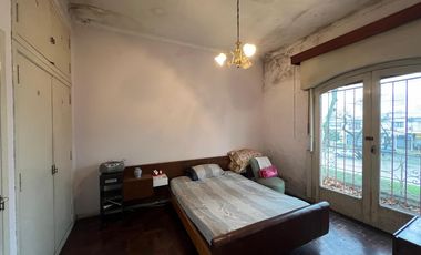 Casa, local comercial y galpon a la Venta en Wilde. Ideal Inversor Emprendimiento