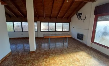 Departamento un ambiente amplio - Morón