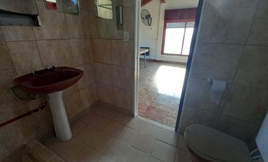 Departamento un ambiente amplio - Morón