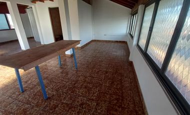 Departamento un ambiente amplio - Morón