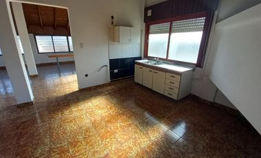 Departamento un ambiente amplio - Morón