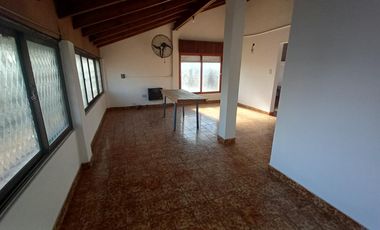 Departamento un ambiente amplio - Morón