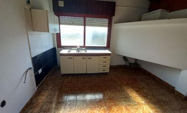 Departamento un ambiente amplio - Morón