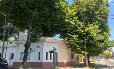 PH en HORARIO QUIROGA 3795 ESQUINA RAFAEL OBLIGADO