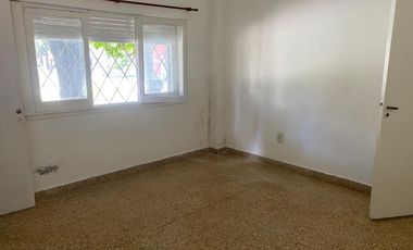 PH en HORARIO QUIROGA 3795 ESQUINA RAFAEL OBLIGADO