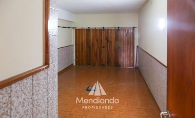 Casa 5 amb con cochera y patio. 200m2 cubiertos - Zona Centro en Balcarce