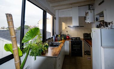 AMPLIO DEPARTAMENTO CENTRICO 1/2 CUADRA AV. ESPORA