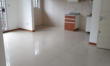 Departamento dos ambientes en alquiler en Wilde Centro