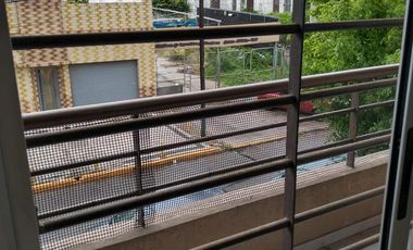 Departamento dos ambientes en alquiler en Wilde Centro