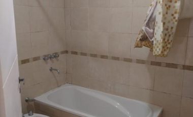 Departamento dos ambientes en alquiler en Wilde Centro