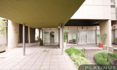 Semipiso en Venta de 4 Dormitorios con Cochera, Apto Crédito - Barrio Centro