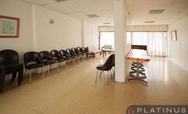 Semipiso en Venta de 4 Dormitorios con Cochera, Apto Crédito - Barrio Centro