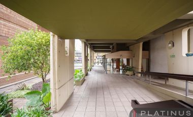 Semipiso en Venta de 4 Dormitorios con Cochera, Apto Crédito - Barrio Centro