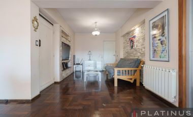 Semipiso en Venta de 4 Dormitorios con Cochera, Apto Crédito - Barrio Centro