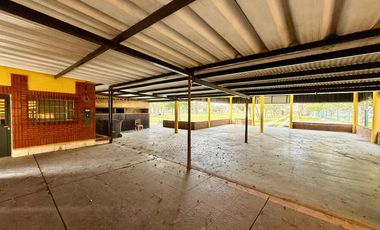 PROPIEDAD - LOCAL Y TERRENO EN PUEBLO ESTHER 3000M2