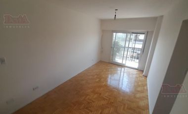 Alquiler - Departamento - 3 ambientes - Luminoso - Balcón - Palermo