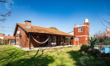 Venta Casa Quinta, 4 amb con importante lote y pileta en Malvinas Argentinas