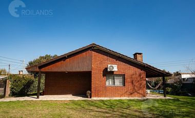 Venta Casa Quinta, 4 amb con importante lote y pileta en Malvinas Argentinas