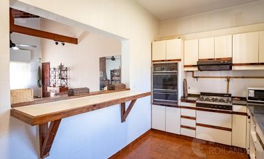 Venta Casa Quinta, 4 amb con importante lote y pileta en Malvinas Argentinas