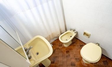 Venta Casa Quinta, 4 amb con importante lote y pileta en Malvinas Argentinas