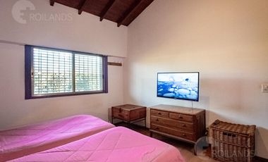 Venta Casa Quinta, 4 amb con importante lote y pileta en Malvinas Argentinas