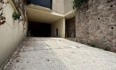 Casa en venta en Lomas de Tecamachalco, Naucalpan de Juárez, México
