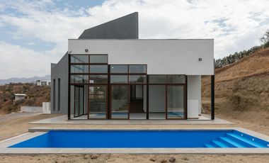 VENTA CASA  3 HAB HACIENDA CHACABUCO