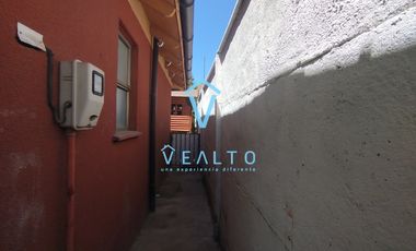 ARRIENDO CASA  ESQUINA DE 2 PISOS  EN CIUDAD DE LOS VALLES