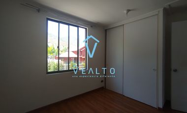 ARRIENDO CASA  ESQUINA DE 2 PISOS  EN CIUDAD DE LOS VALLES