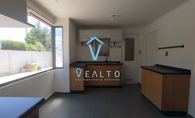 ARRIENDO CASA  ESQUINA DE 2 PISOS  EN CIUDAD DE LOS VALLES