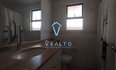 ARRIENDO CASA  ESQUINA DE 2 PISOS  EN CIUDAD DE LOS VALLES