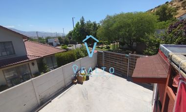 ARRIENDO CASA  ESQUINA DE 2 PISOS  EN CIUDAD DE LOS VALLES