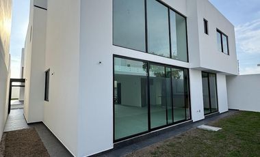 Casa en  venta en Llano Grande, Metepec