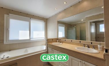 Casa en venta con renta en  La Lomada De Pilar