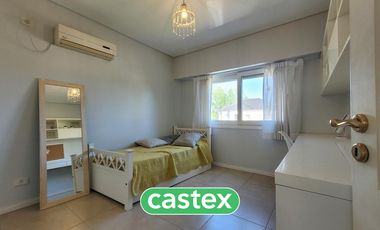 Casa en venta con renta en  La Lomada De Pilar