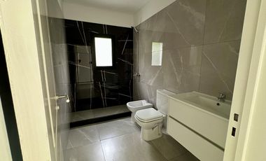 VENTA, CASA, SAN MATIAS, AREA 4, LOTE AL 700, 5 AMBIENTES