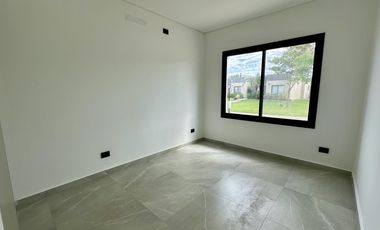 VENTA, CASA, SAN MATIAS, AREA 4, LOTE AL 700, 5 AMBIENTES