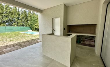 VENTA, CASA, SAN MATIAS, AREA 4, LOTE AL 700, 5 AMBIENTES