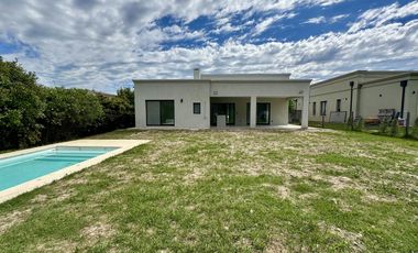 VENTA, CASA, SAN MATIAS, AREA 4, LOTE AL 700, 5 AMBIENTES