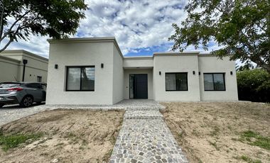 VENTA, CASA, SAN MATIAS, AREA 4, LOTE AL 700, 5 AMBIENTES